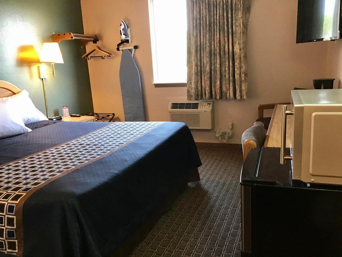 Travelodge By Wyndham Worland Eksteriør bilde